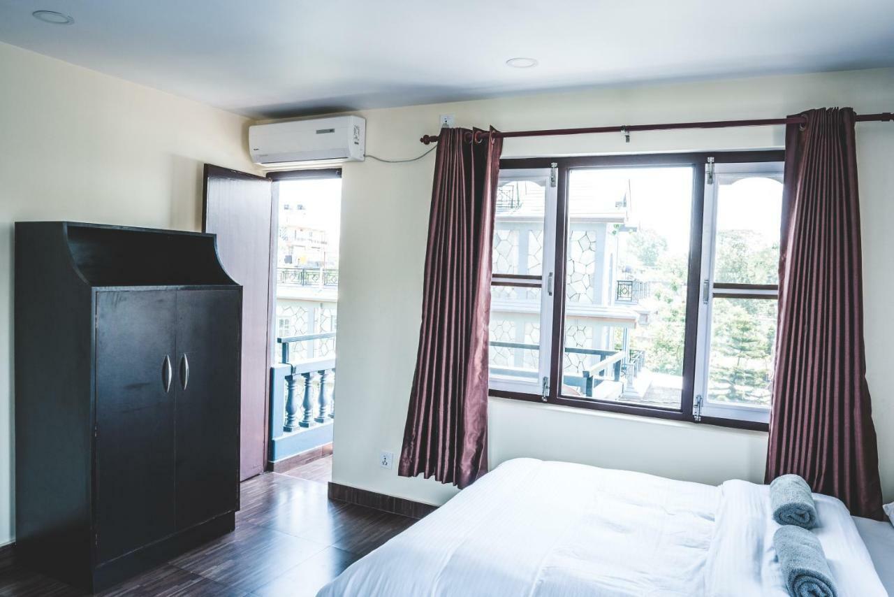 Hotel K2 Pokhara Exterior photo